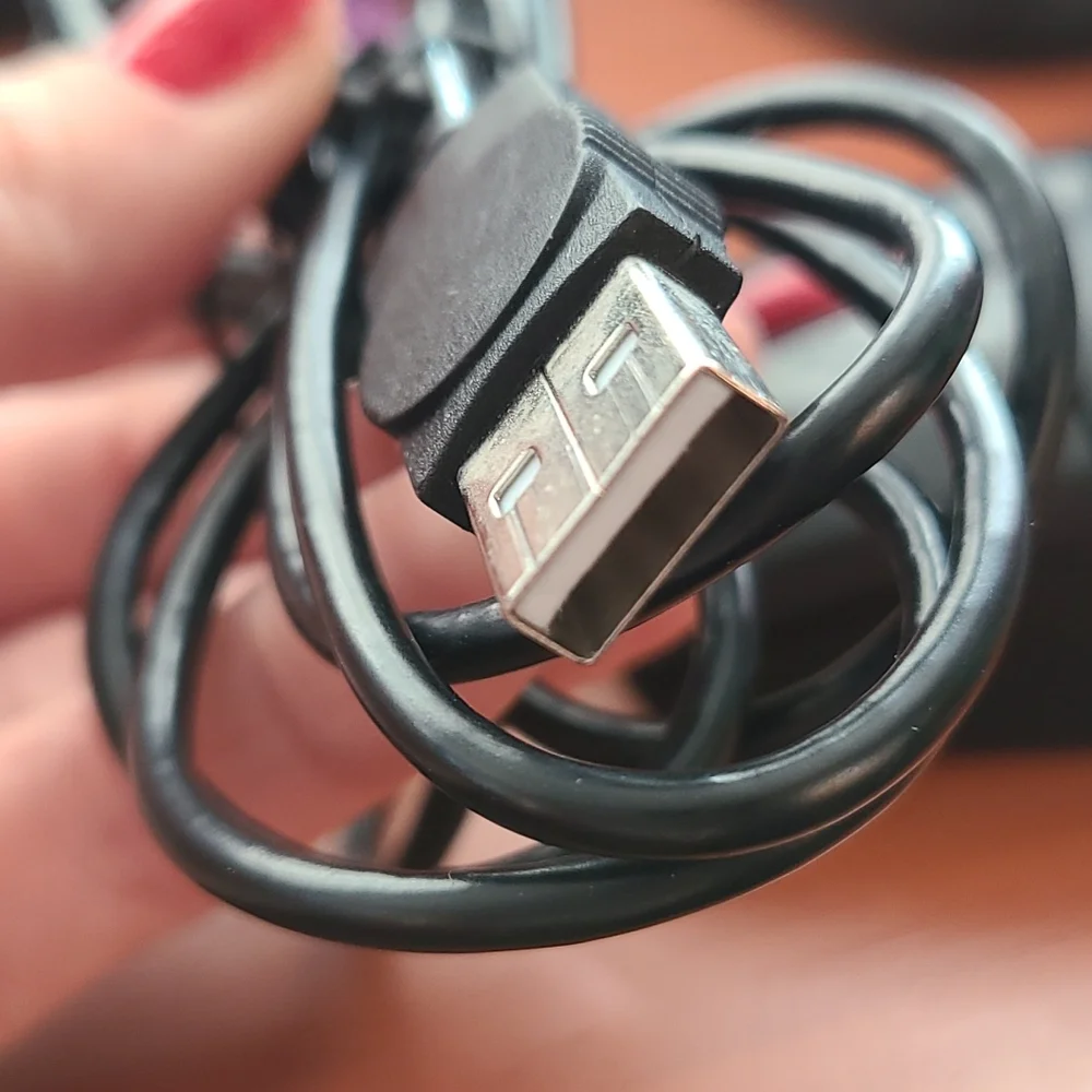 Lenovo black wired mouse